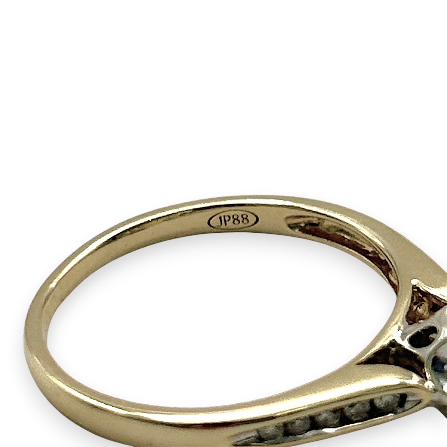 NZGD | 9ct Gold Timeless Radiance Solitaire Ring Valuation $1,700