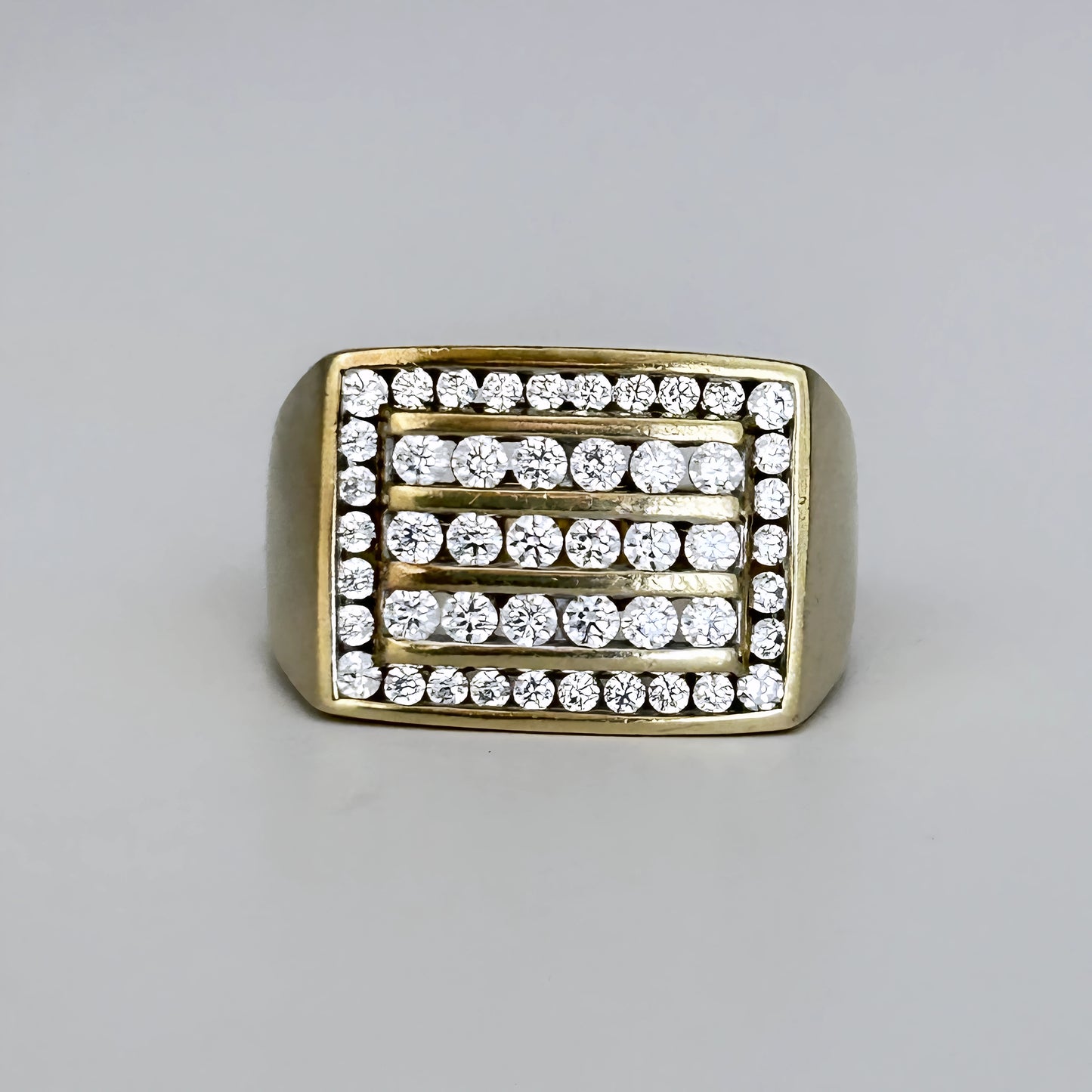 NZGD | 9ct Gold Refurbished Brilliance Signet Ring Valuation $2,900