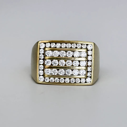 XMAS DEAL | 9kt Gold Refurbished Brilliance Signet Ring Valuation $2,900