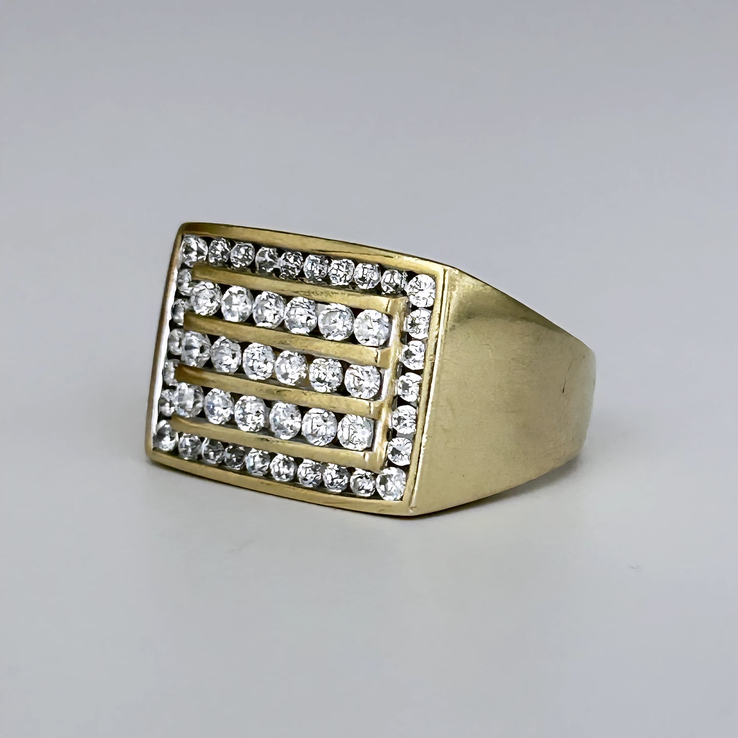 NZGD | 9ct Gold Refurbished Brilliance Signet Ring Valuation $2,900