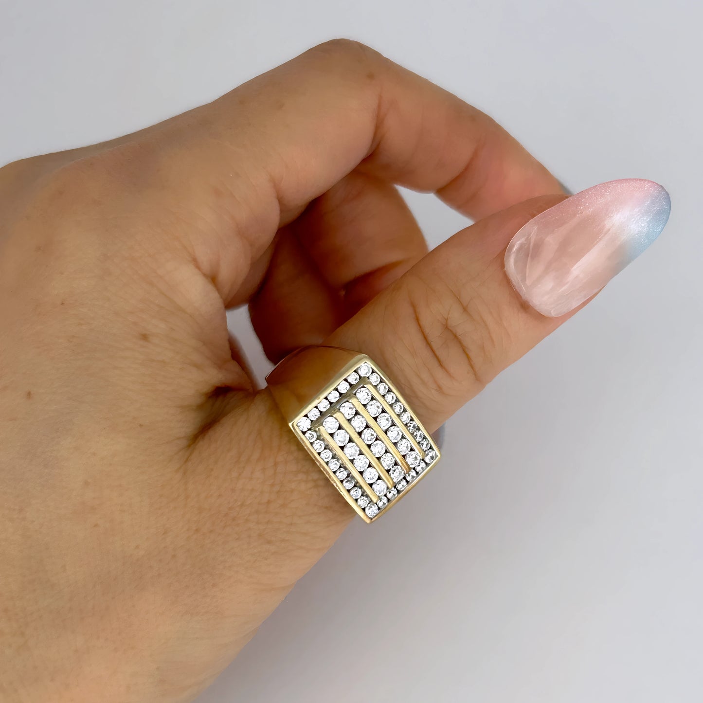 NZGD | 9ct Gold Refurbished Brilliance Signet Ring Valuation $2,900