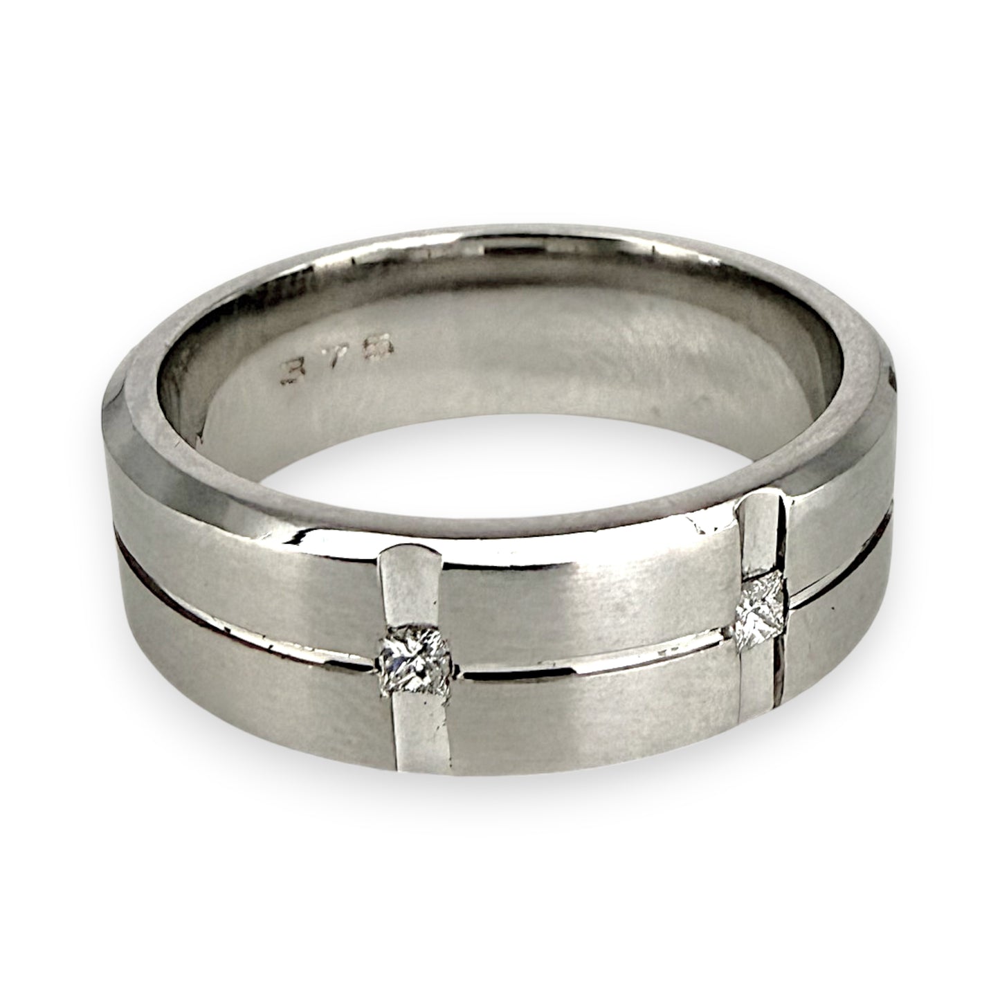 NZGD | 9ct White Gold Celestial Path Diamond Ring Size S