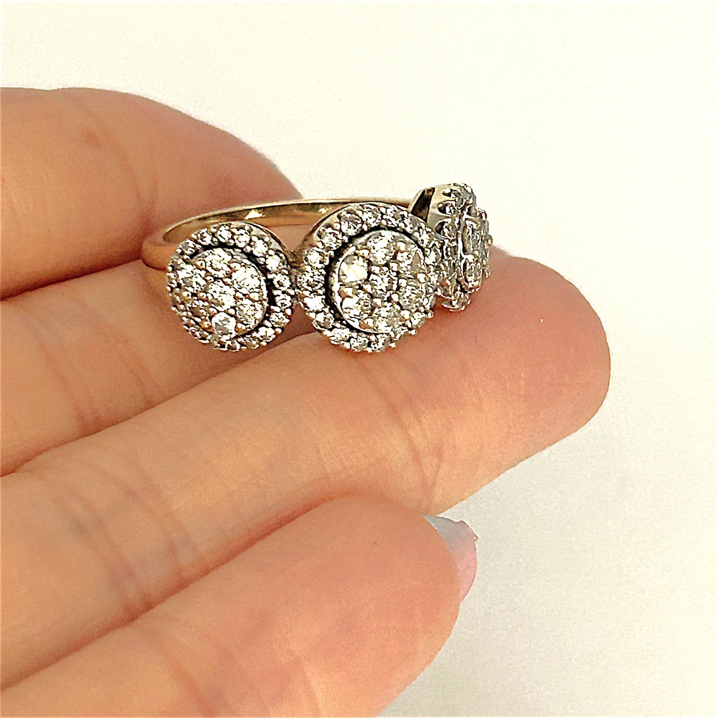 GOLD DEAL | 9ct Gold Refurbished Trio of Brilliance Diamond Ring TDW1.00ct.