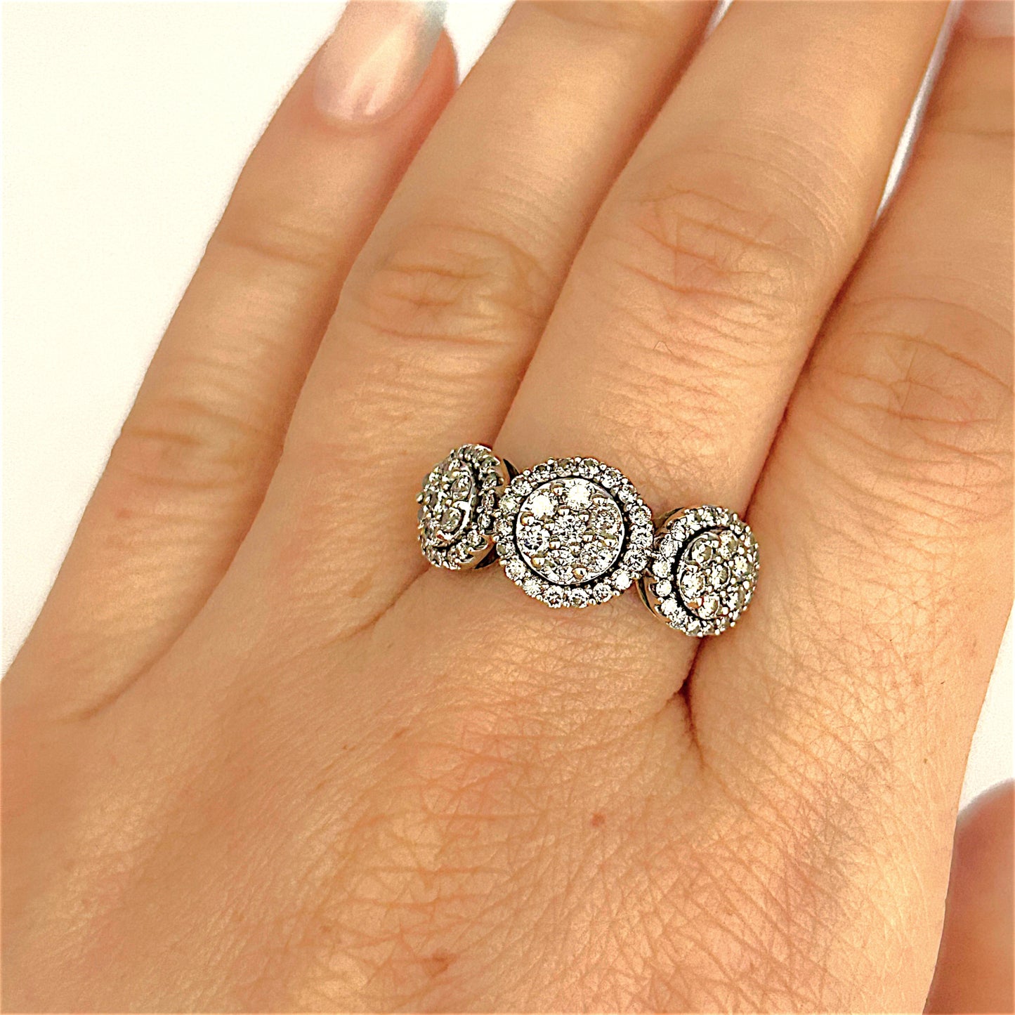 GOLD DEAL | 9ct Gold Refurbished Trio of Brilliance Diamond Ring TDW1.00ct.