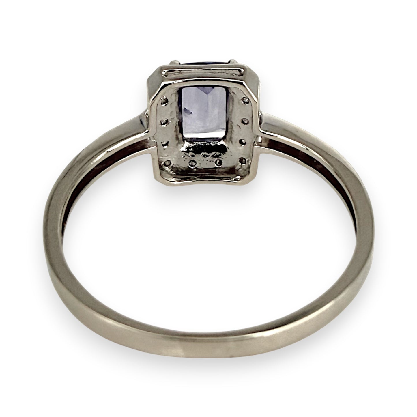 NZGD | 9ct White Gold Ocean‑Mist Sapphire Ring Valuation $2,000