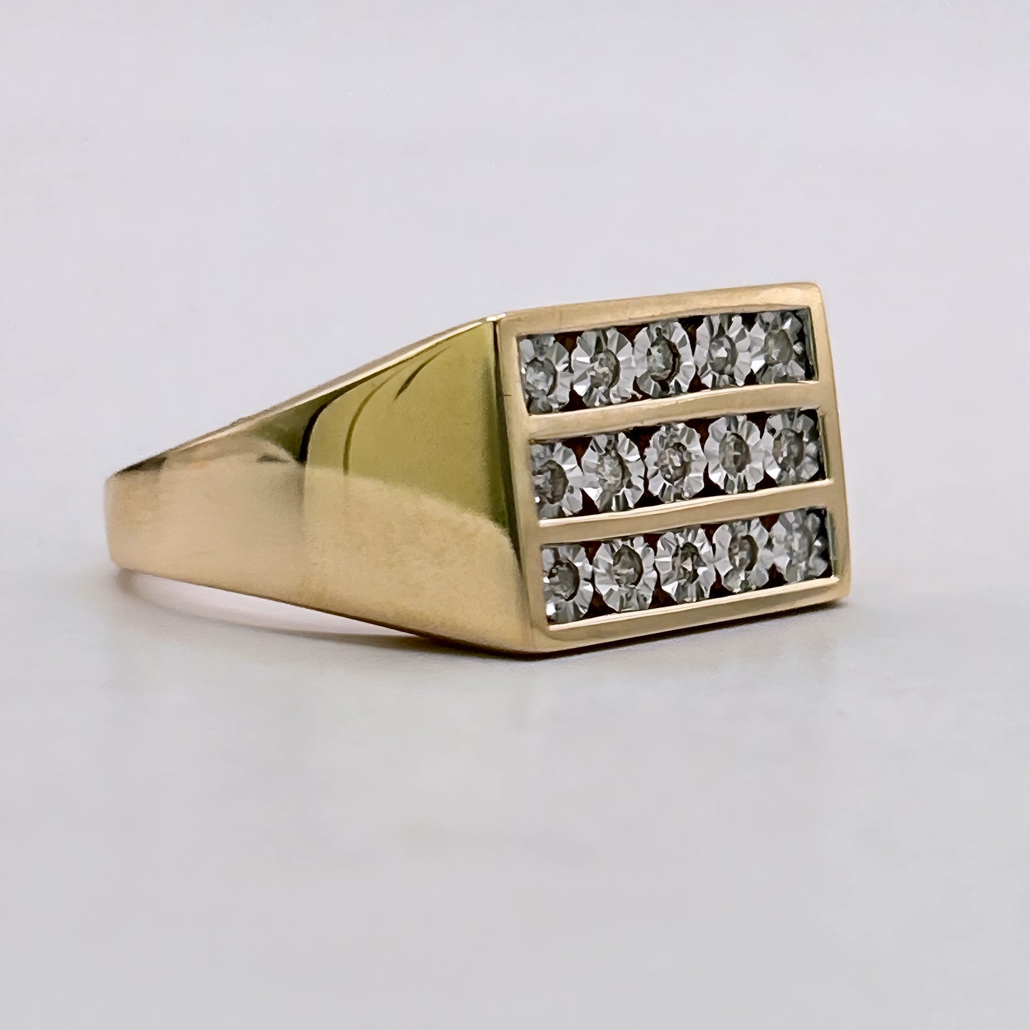 NZGD | 9ct Gold PROUDS Signature Diamond Bar Ring Valuation $2,800