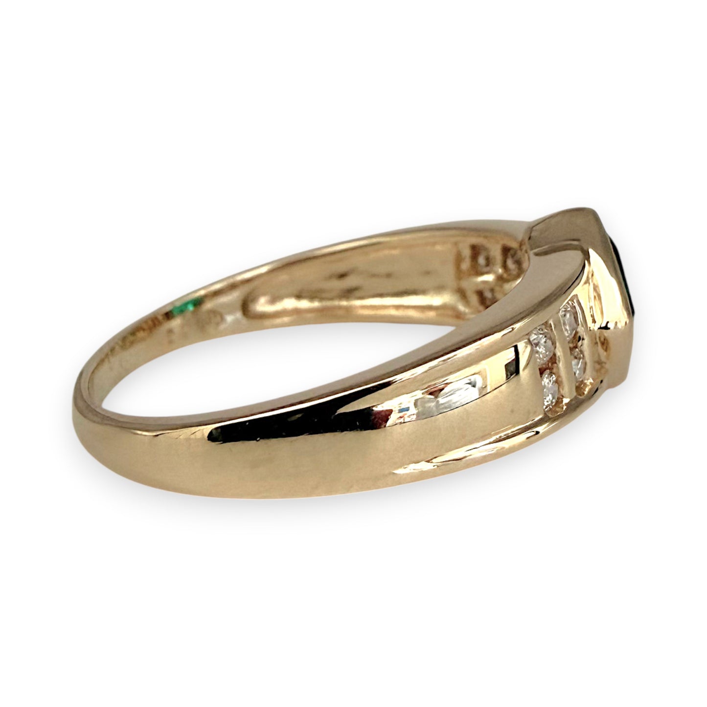 NZGD | 9ct Gold Luminous Green Serenity Ring Size p 1/2