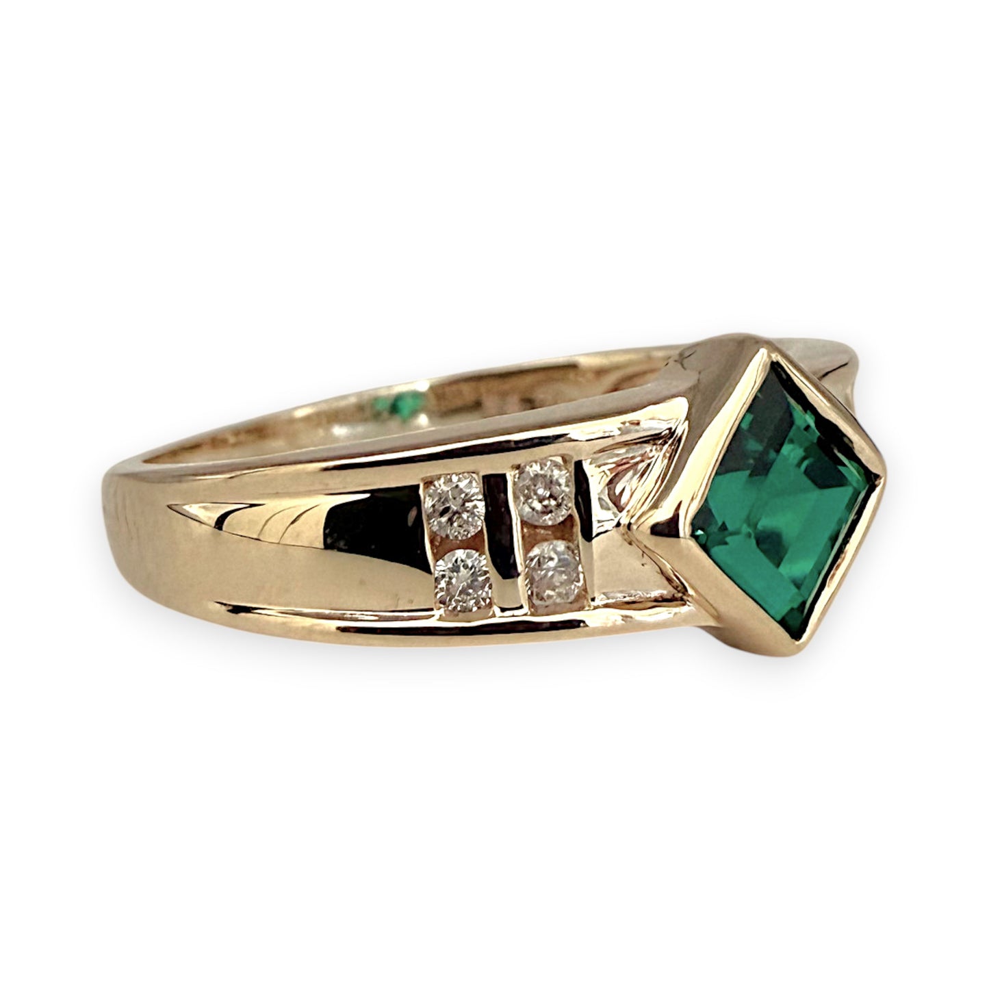 NZGD | 9ct Gold Luminous Green Serenity Ring Size p 1/2