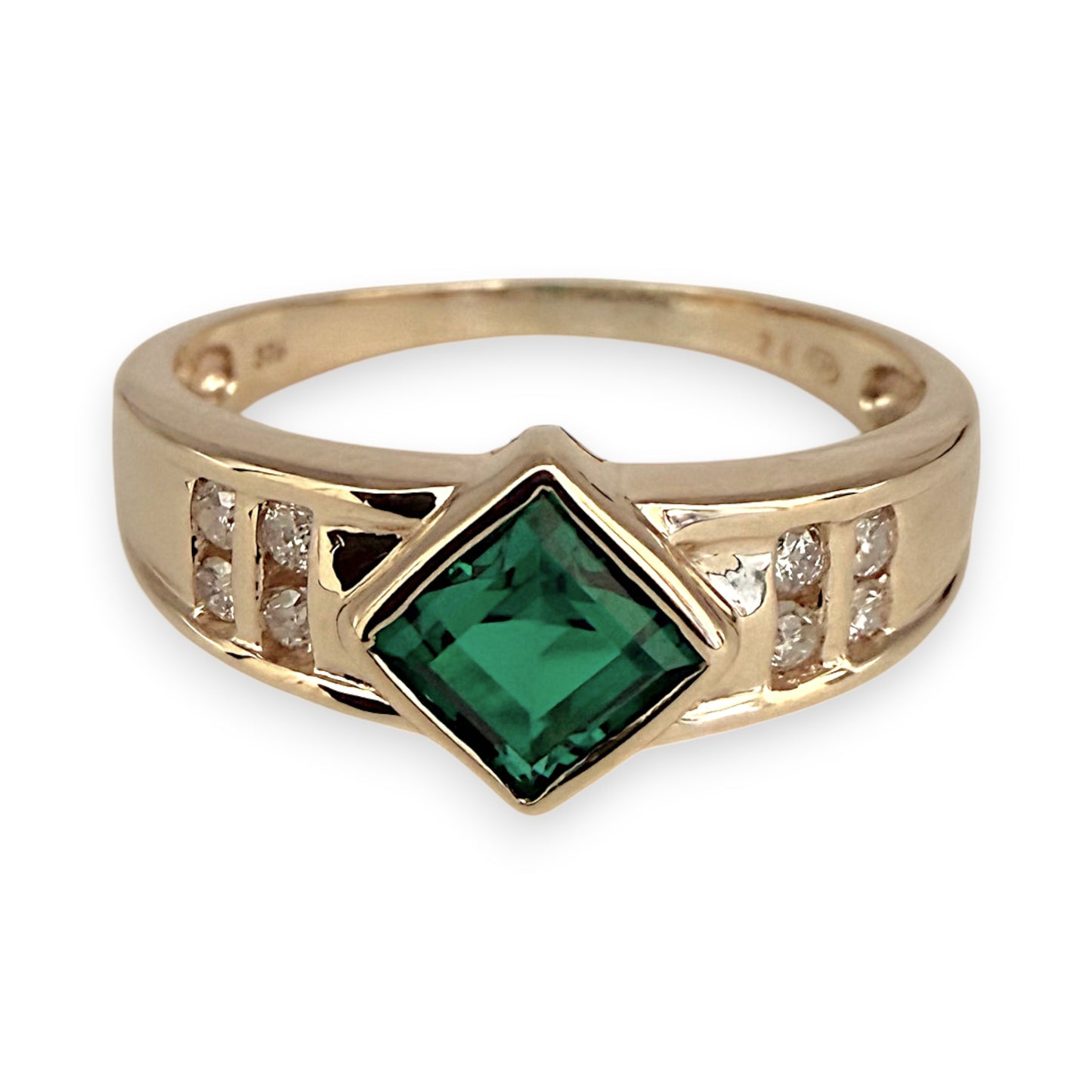 NZGD | 9ct Gold Luminous Green Serenity Ring Size p 1/2