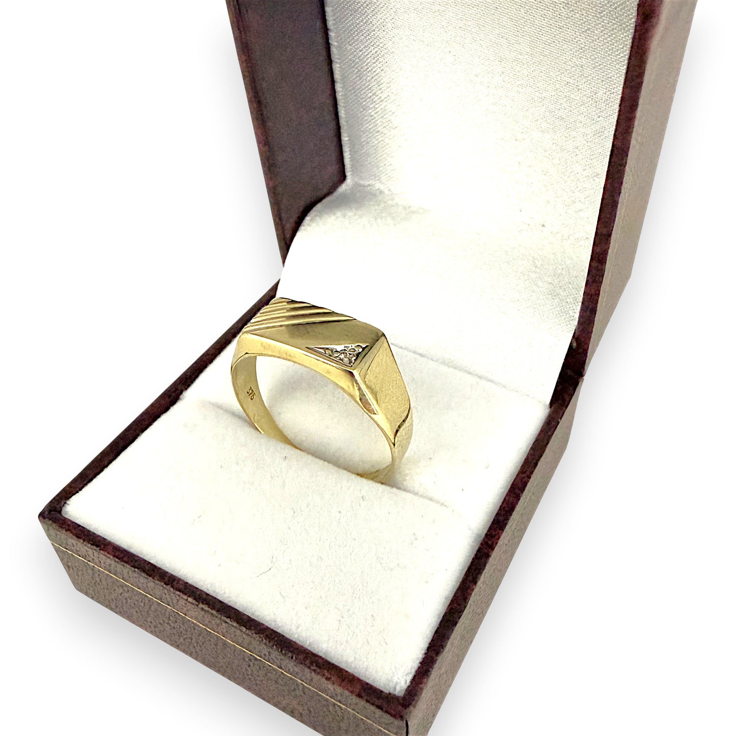 NZGD| 9ct Gold Minimalist Diamond Band Ring Size U