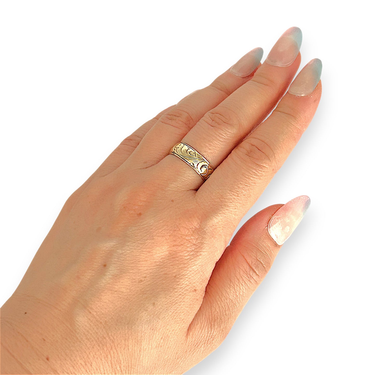 NZGD | 9ct Gold Engraved Vintage‑Style Band