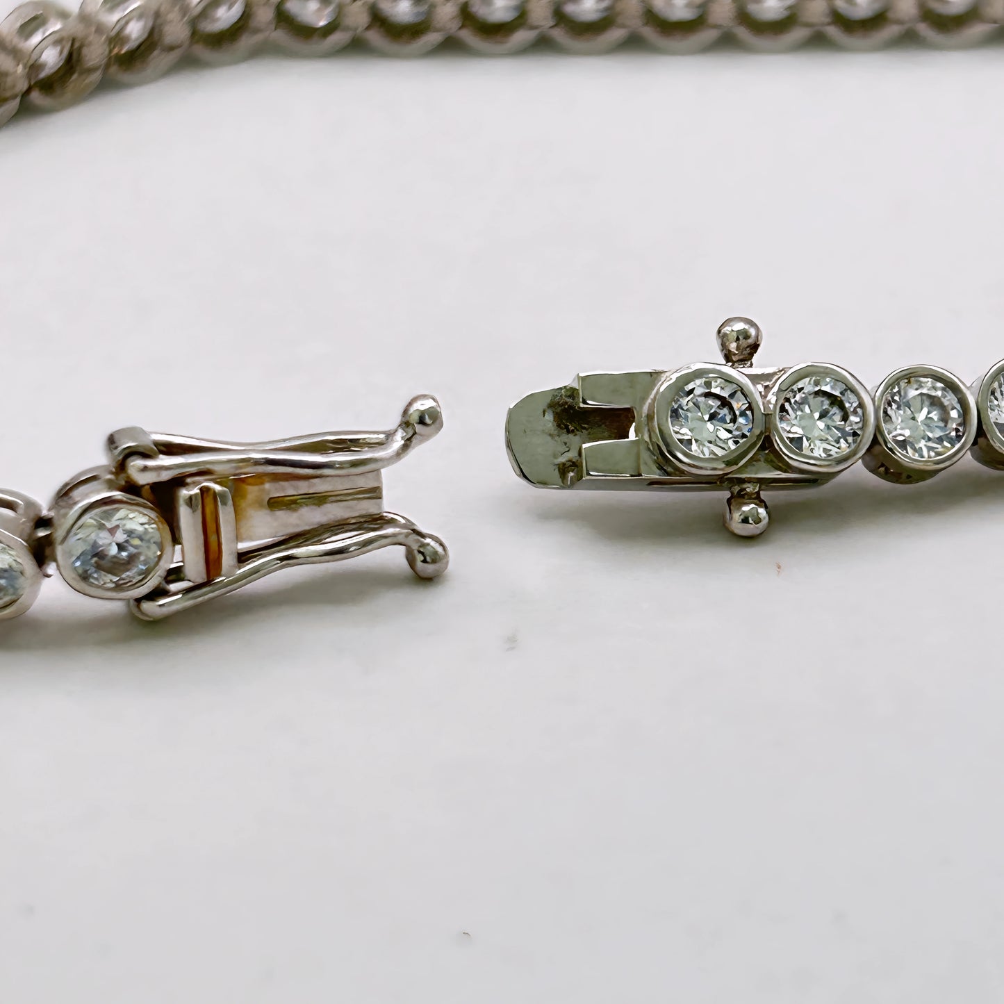 NZGD | 10ct White Gold Celestia Brilliance CZ Tennis Bracelet 21cm