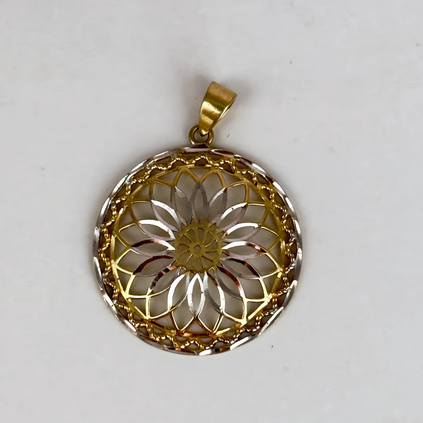 NZGD | 10ct MHJ Golden Harmony 10ct White & Yellow Gold Medallion
