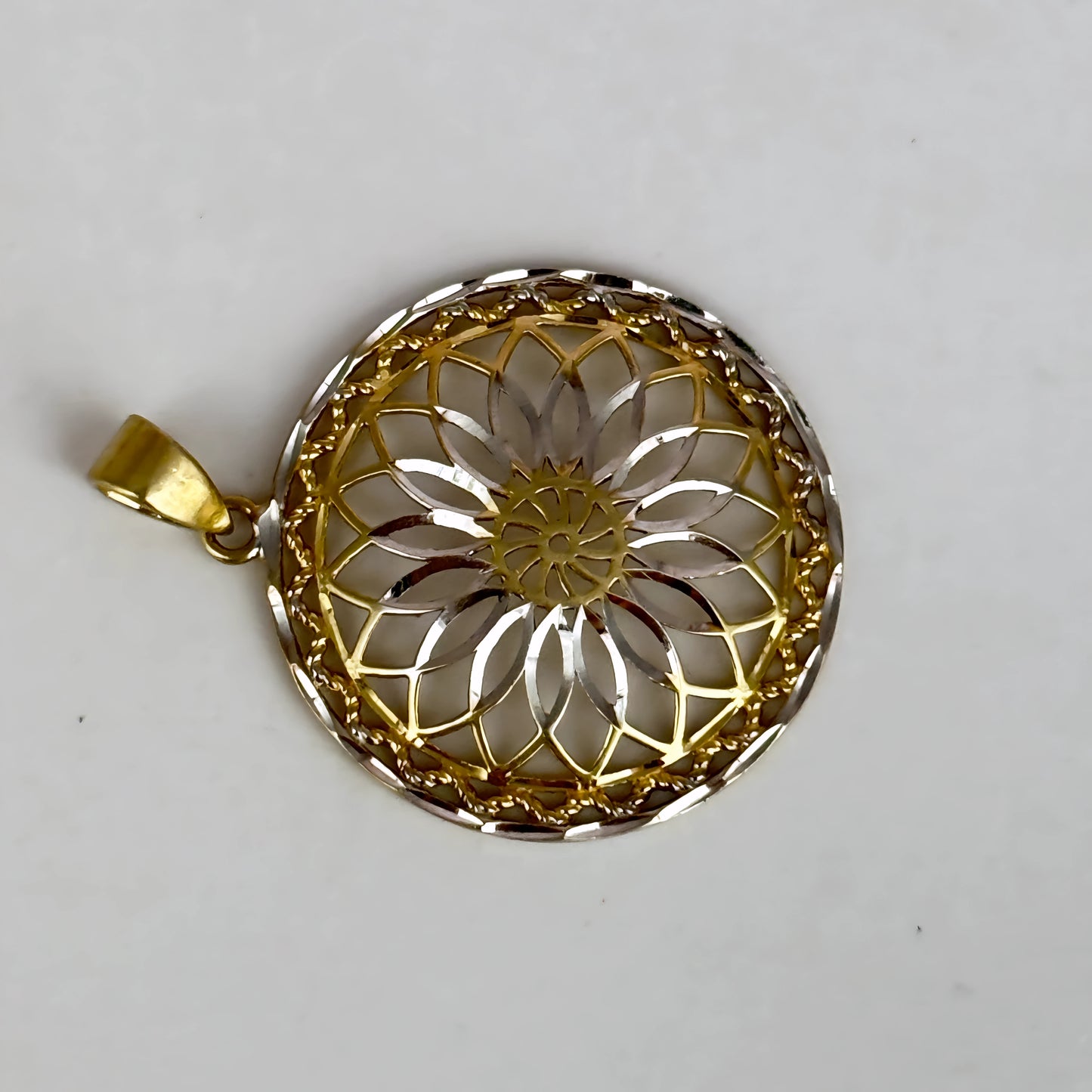NZGD | 10ct MHJ Golden Harmony 10ct White & Yellow Gold Medallion