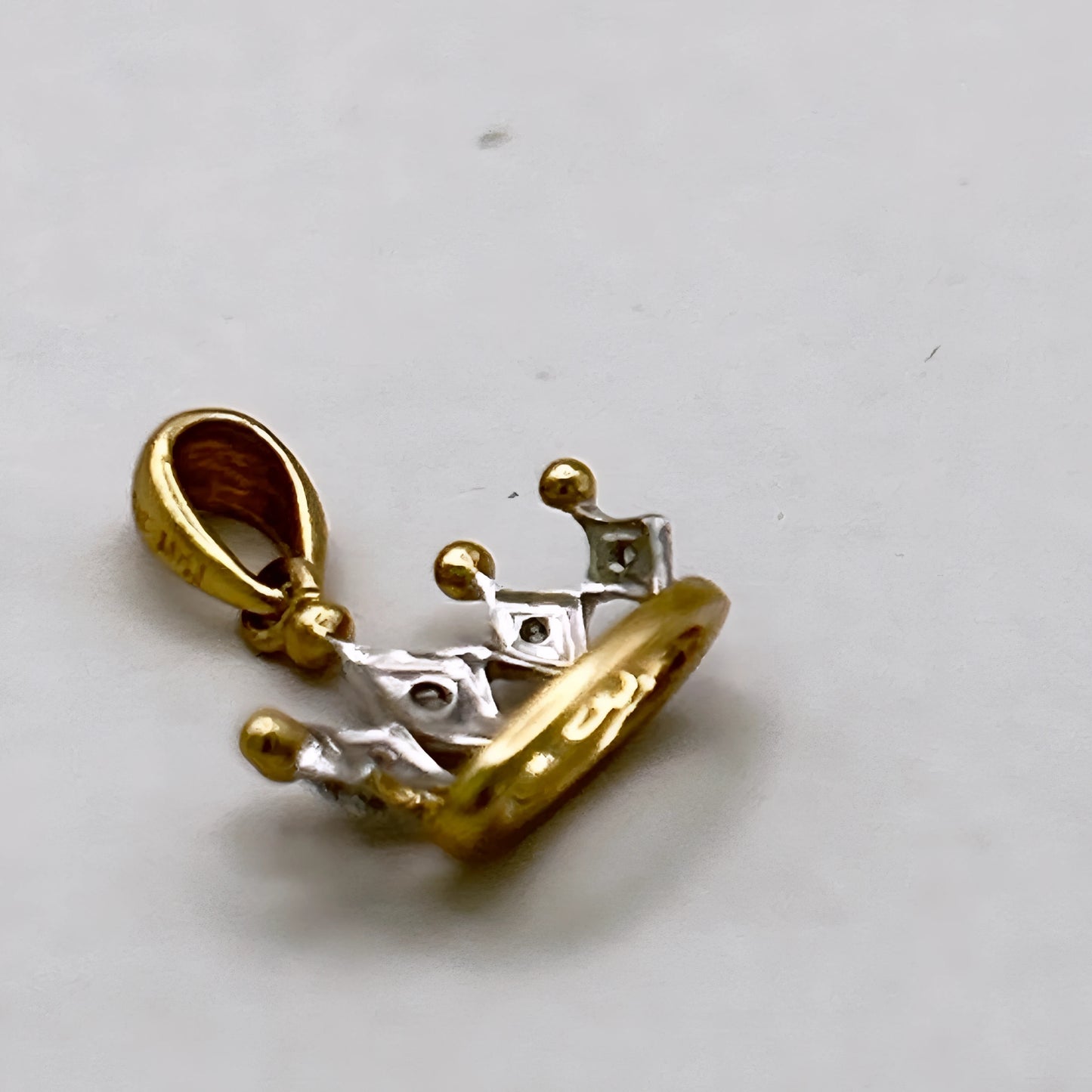 NZGD | 10ct (10K) MHJ Regal Spark Crown Pendant