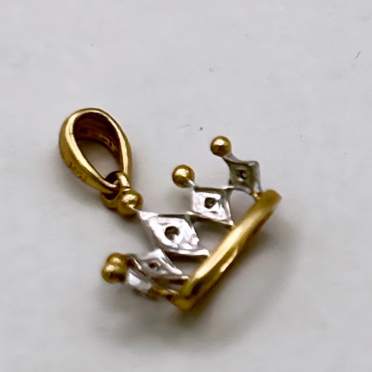 NZGD | 10ct (10K) MHJ Regal Spark Crown Pendant