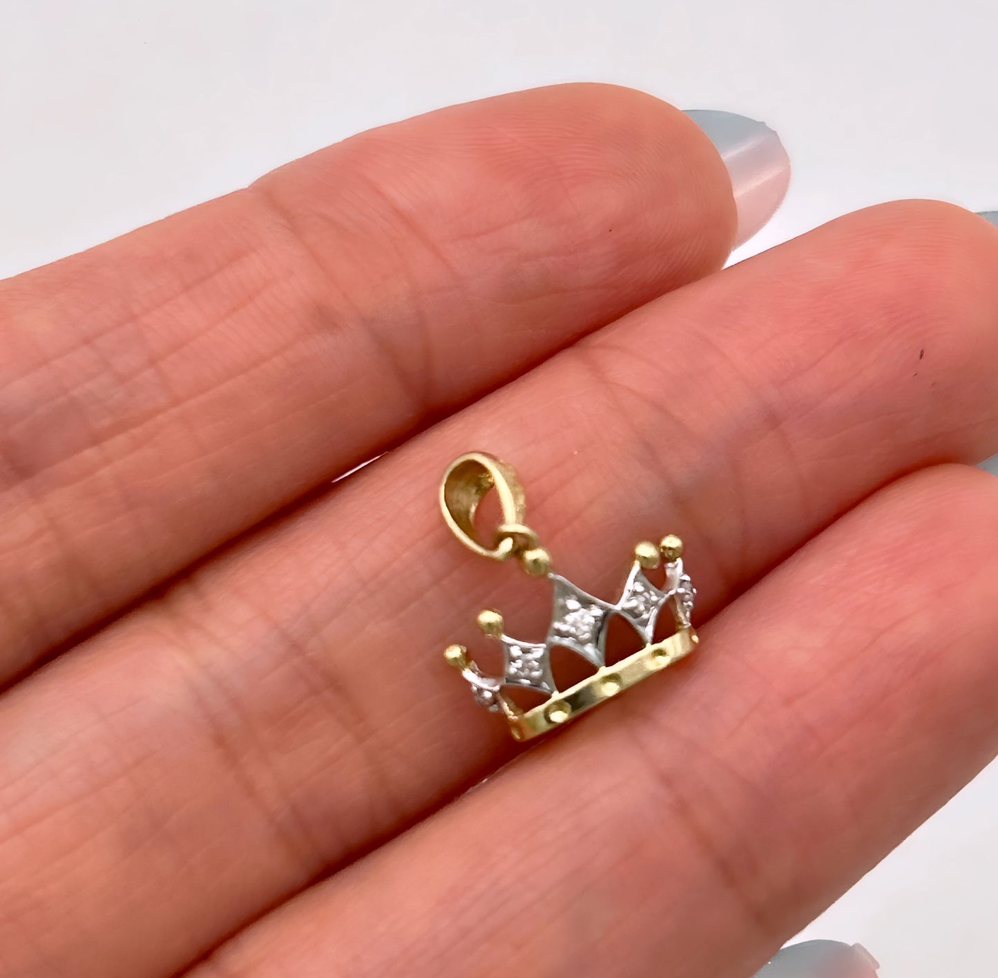 NZGD | 10ct (10K) MHJ Regal Spark Crown Pendant