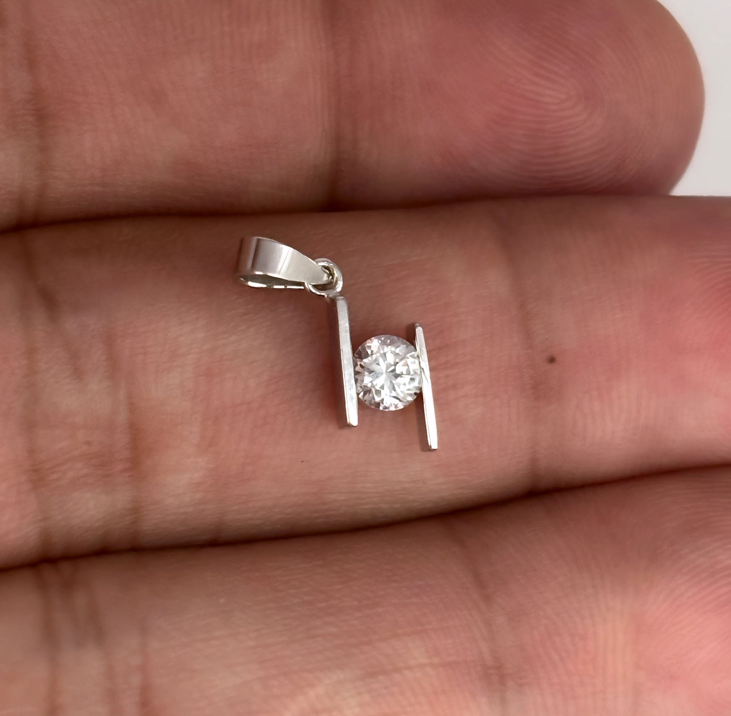 NZGD | 18ct White Gold Luminous Ice CZ Pendant
