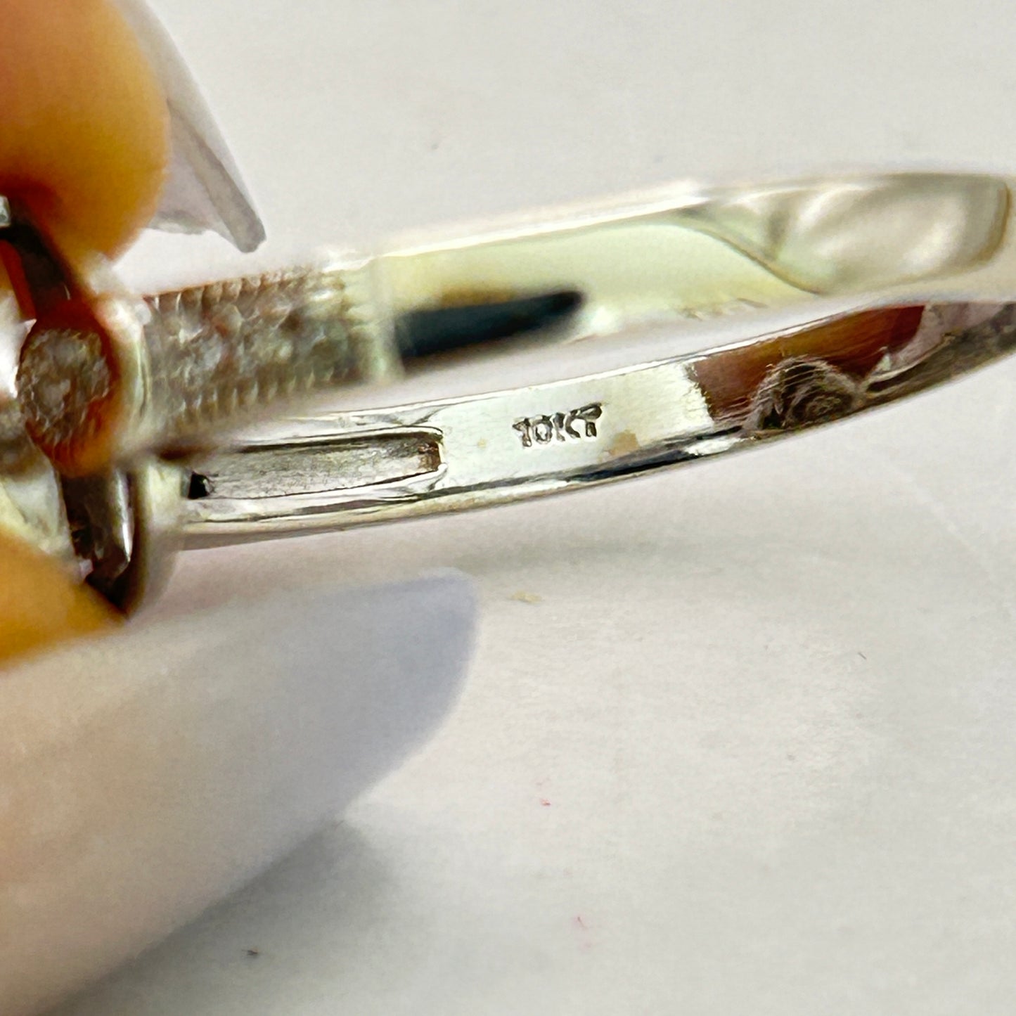 NZGD | 10ct White Gold Michael Hill Ring Valuation $2,700 - Snowlight Diamond Heart