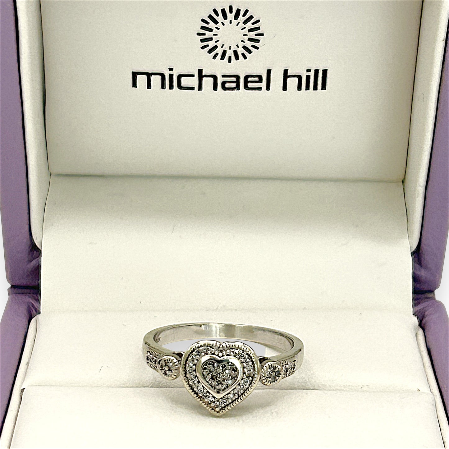 NZGD | 10ct White Gold Michael Hill Ring Valuation $2,700 - Snowlight Diamond Heart