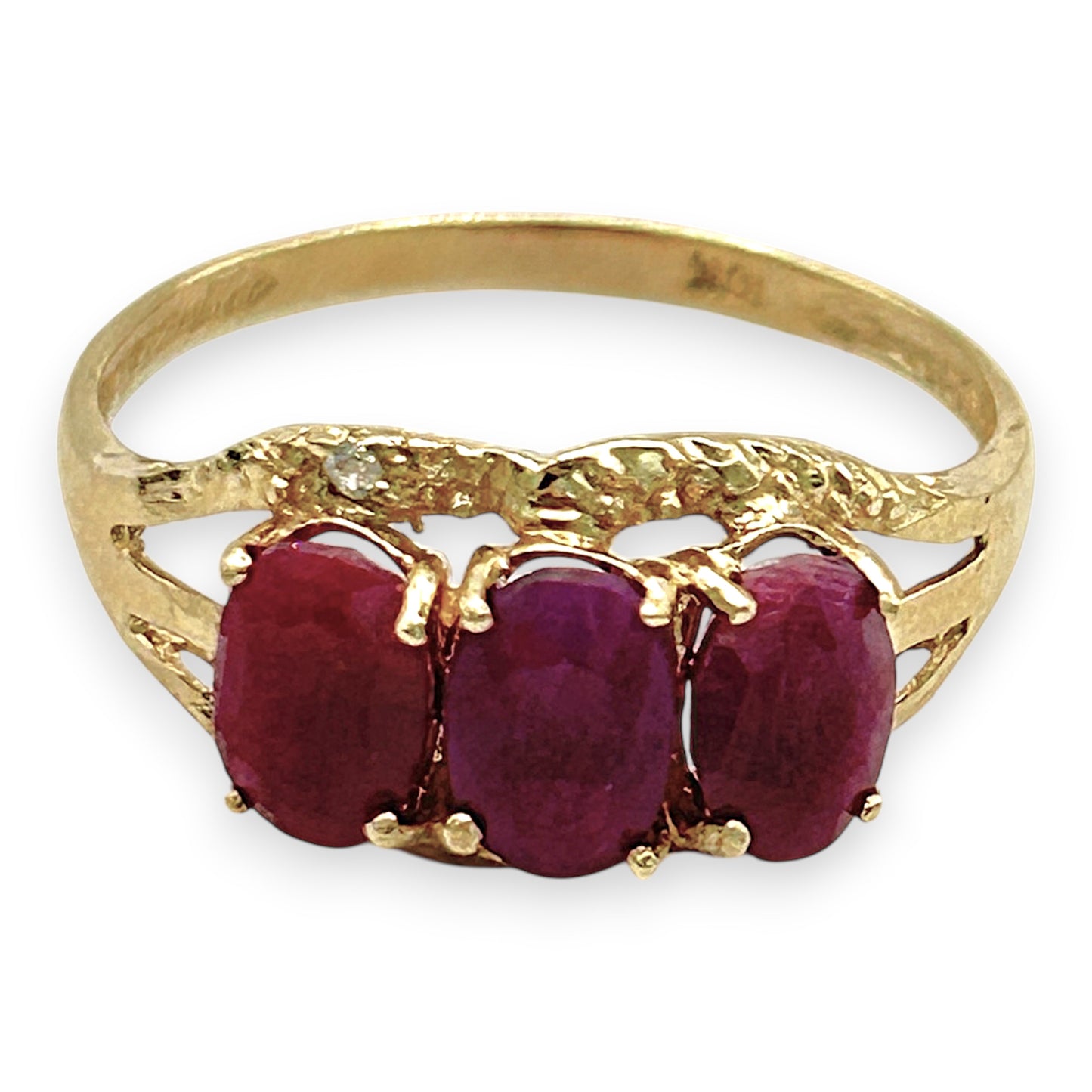 NZGD | 10ct Gold Rosefire Trio Vintage Ruby Ring Size N