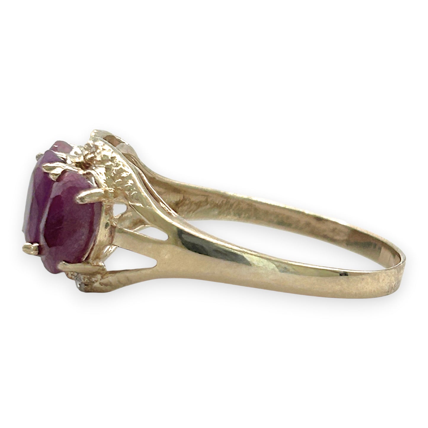 NZGD | 10ct Gold Rosefire Trio Vintage Ruby Ring Size N