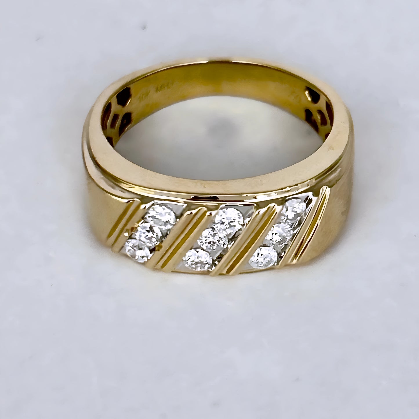GOLD DEAL | 10kt Gold Refurbished Michael Hill Diamond Groove Ring Size S