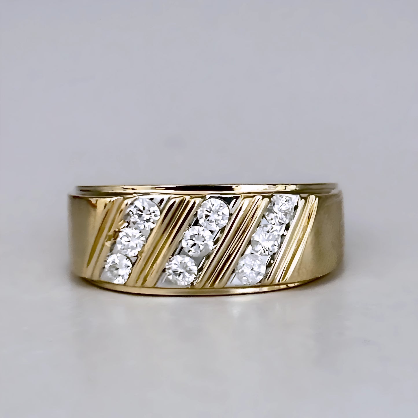 GOLD DEAL | 10kt Gold Refurbished Michael Hill Diamond Groove Ring Size S