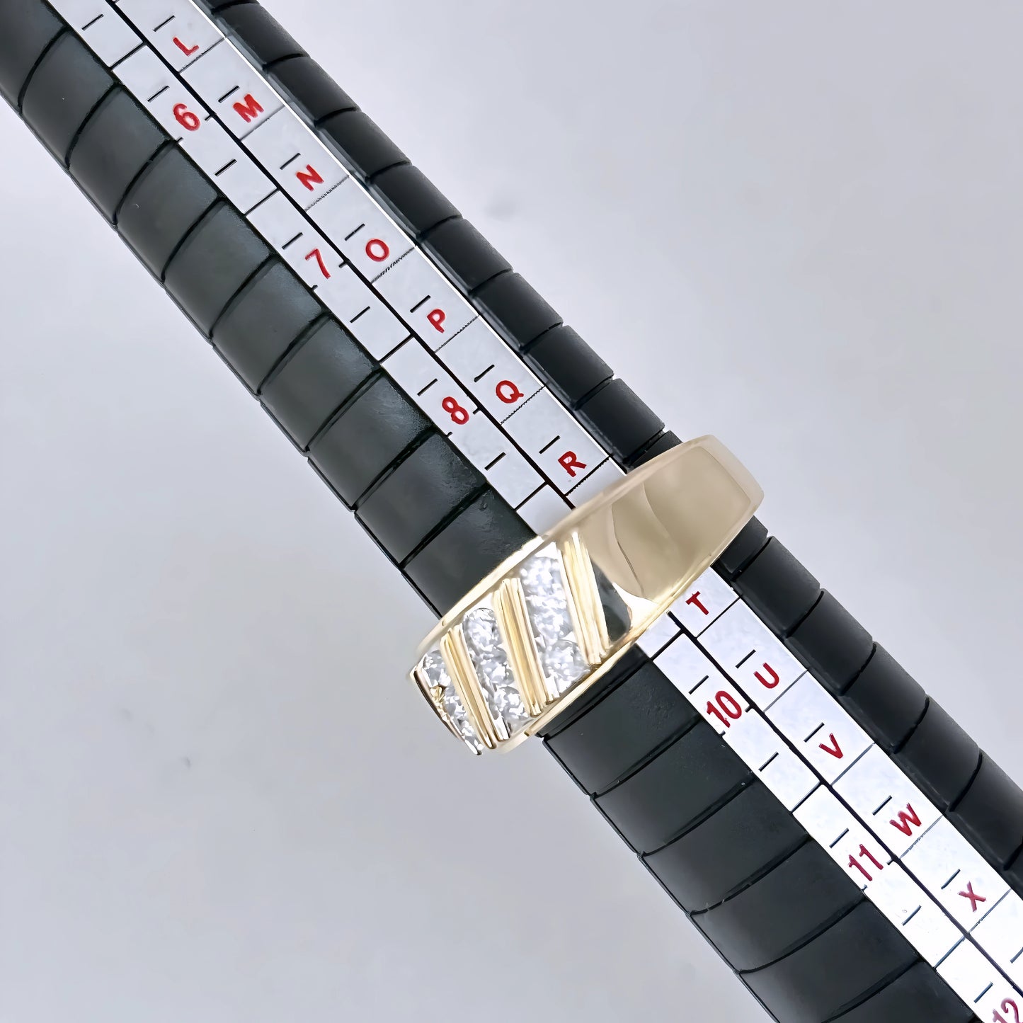 GOLD DEAL | 10kt Gold Refurbished Michael Hill Diamond Groove Ring Size S