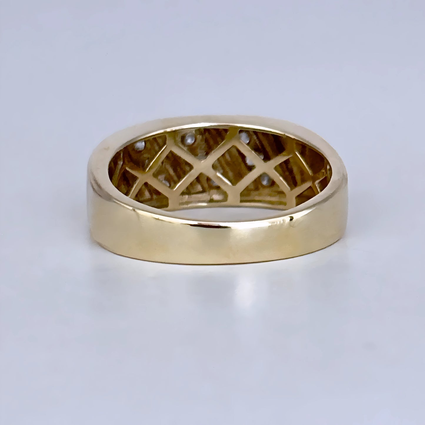 GOLD DEAL | 10kt Gold Refurbished Michael Hill Diamond Groove Ring Size S