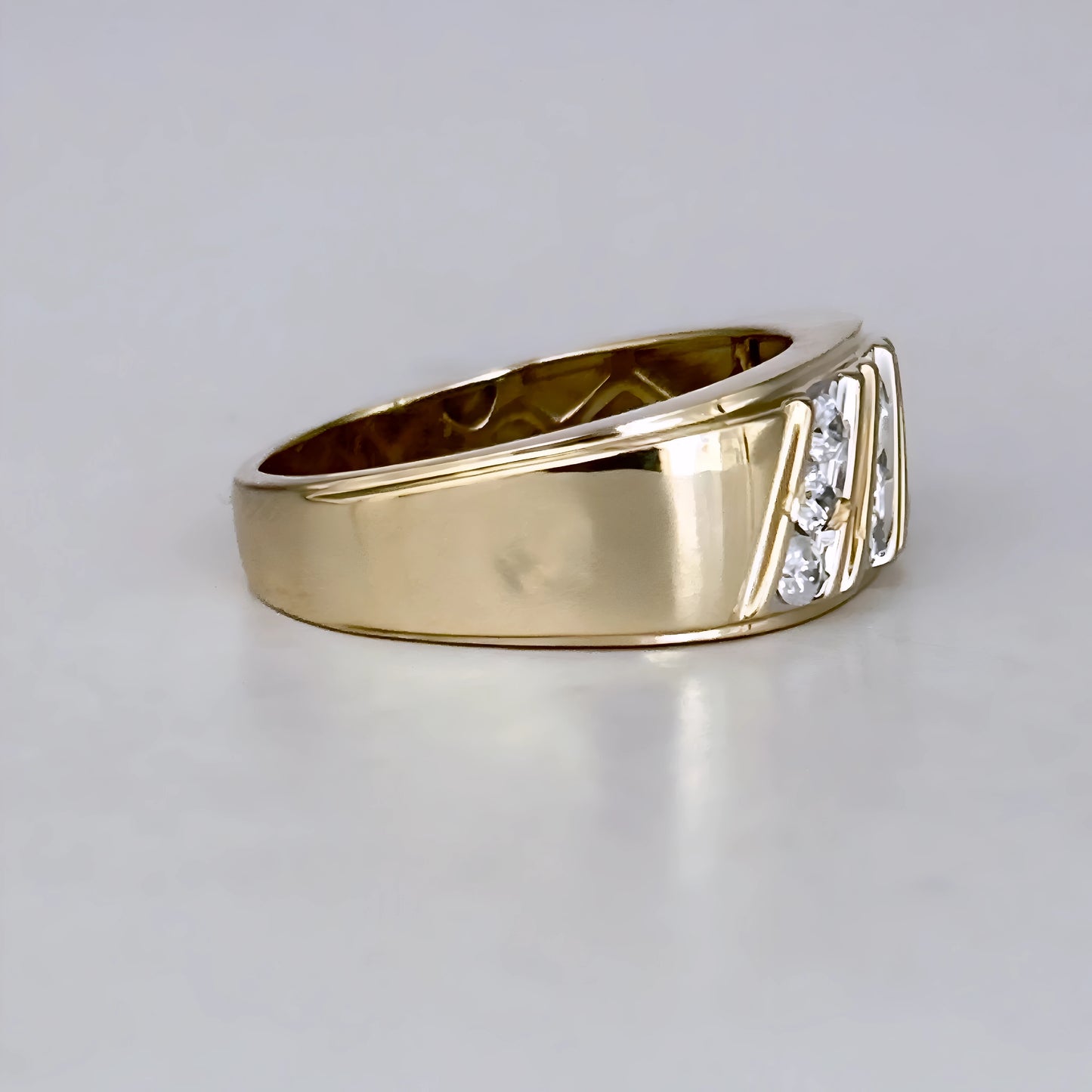 GOLD DEAL | 10kt Gold Refurbished Michael Hill Diamond Groove Ring Size S