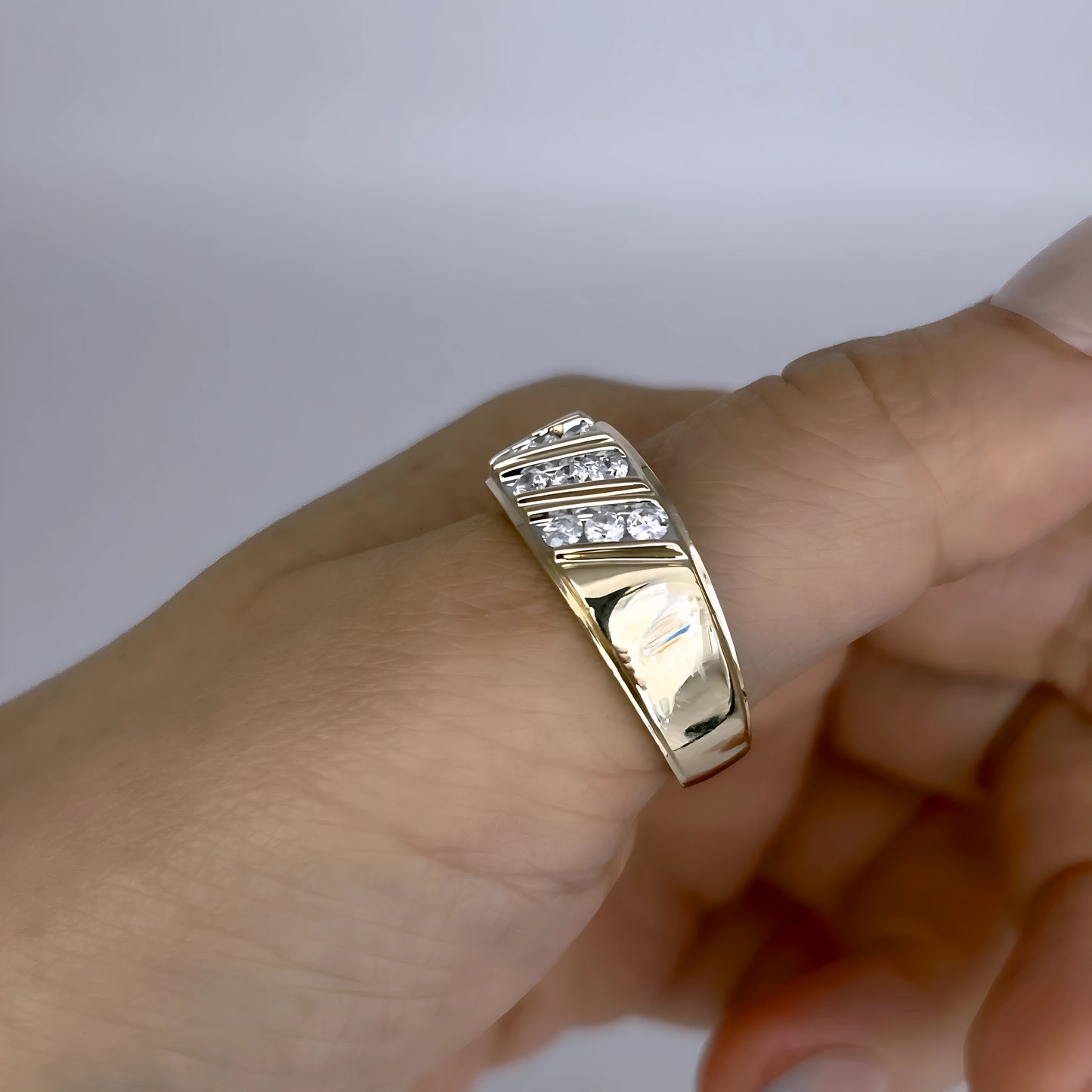 GOLD DEAL | 10kt Gold Refurbished Michael Hill Diamond Groove Ring Size S