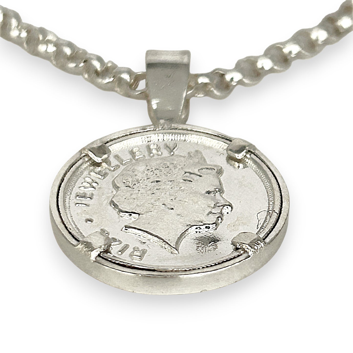 SILVER DEAL | Sterling Silver Sovereign Coin Pendant with Chain - Refurbished