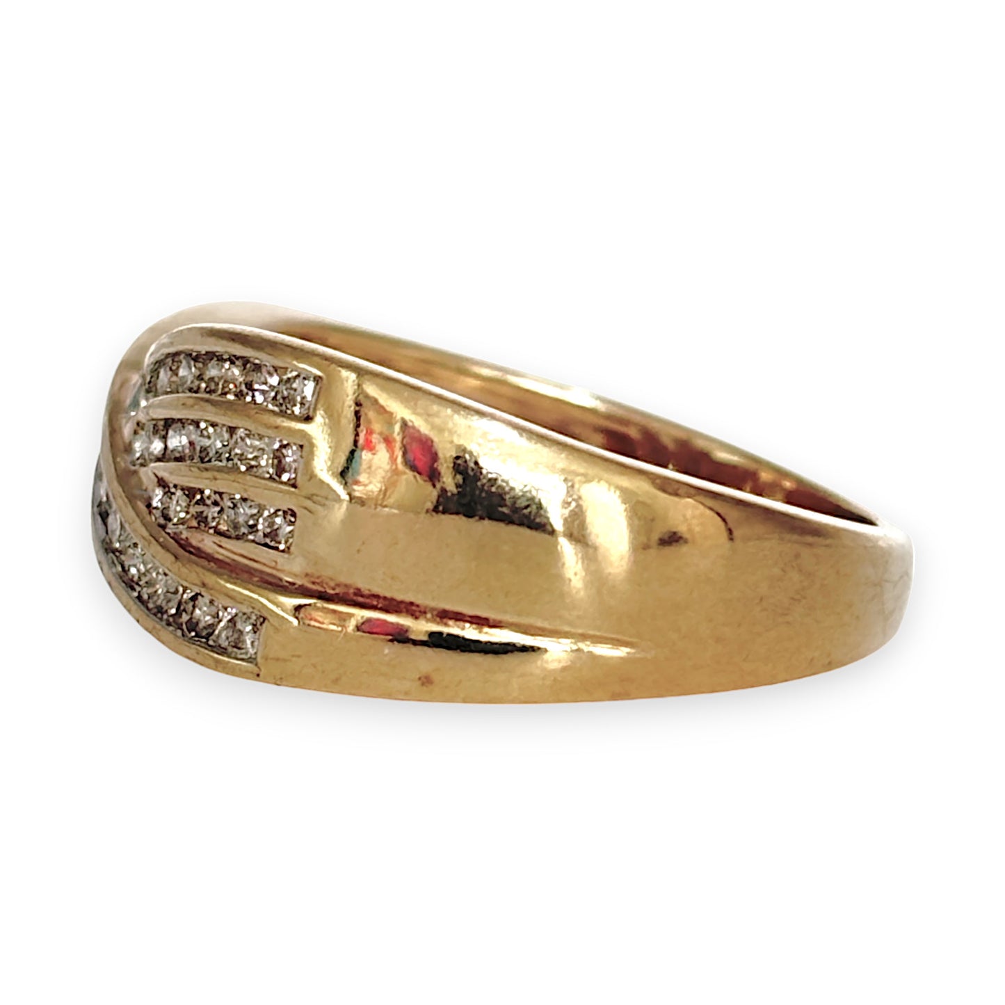 9ct Gold Series Channel Settings Diamond Ring Size Q, Valutaion $2,600. R # 276
