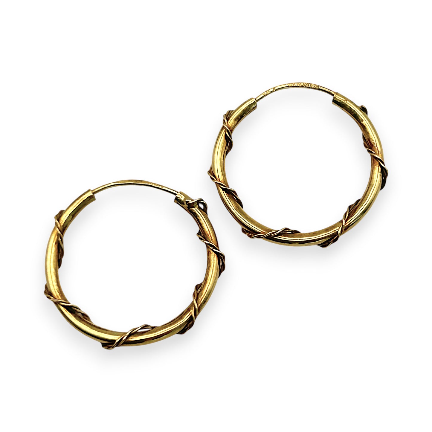 NZGD | 18ct Gold Vinelight Artisan Sleeper Earrings 19.2mm