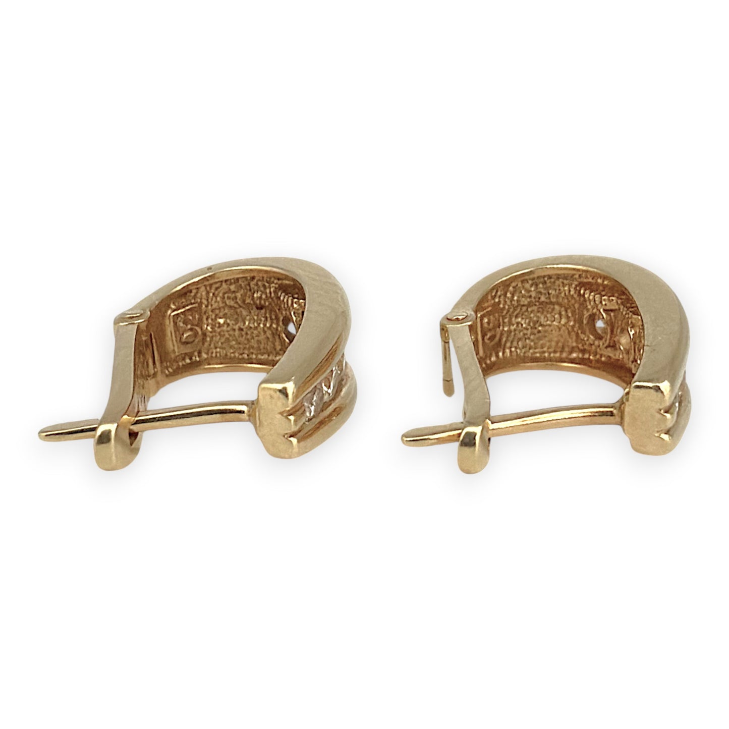 NZGD | 18ct Gold Diamond Heritage Huggie Earrings
