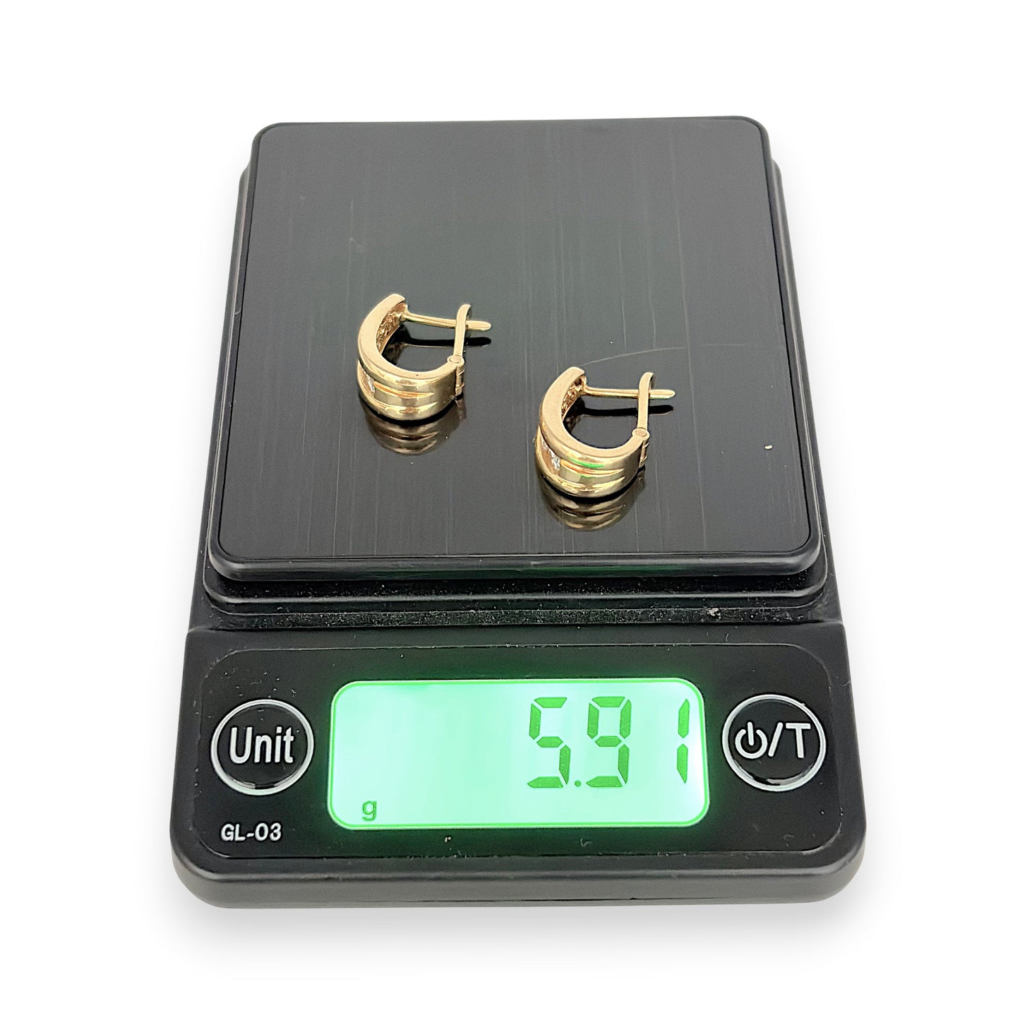 NZGD | 18ct Gold Diamond Heritage Huggie Earrings