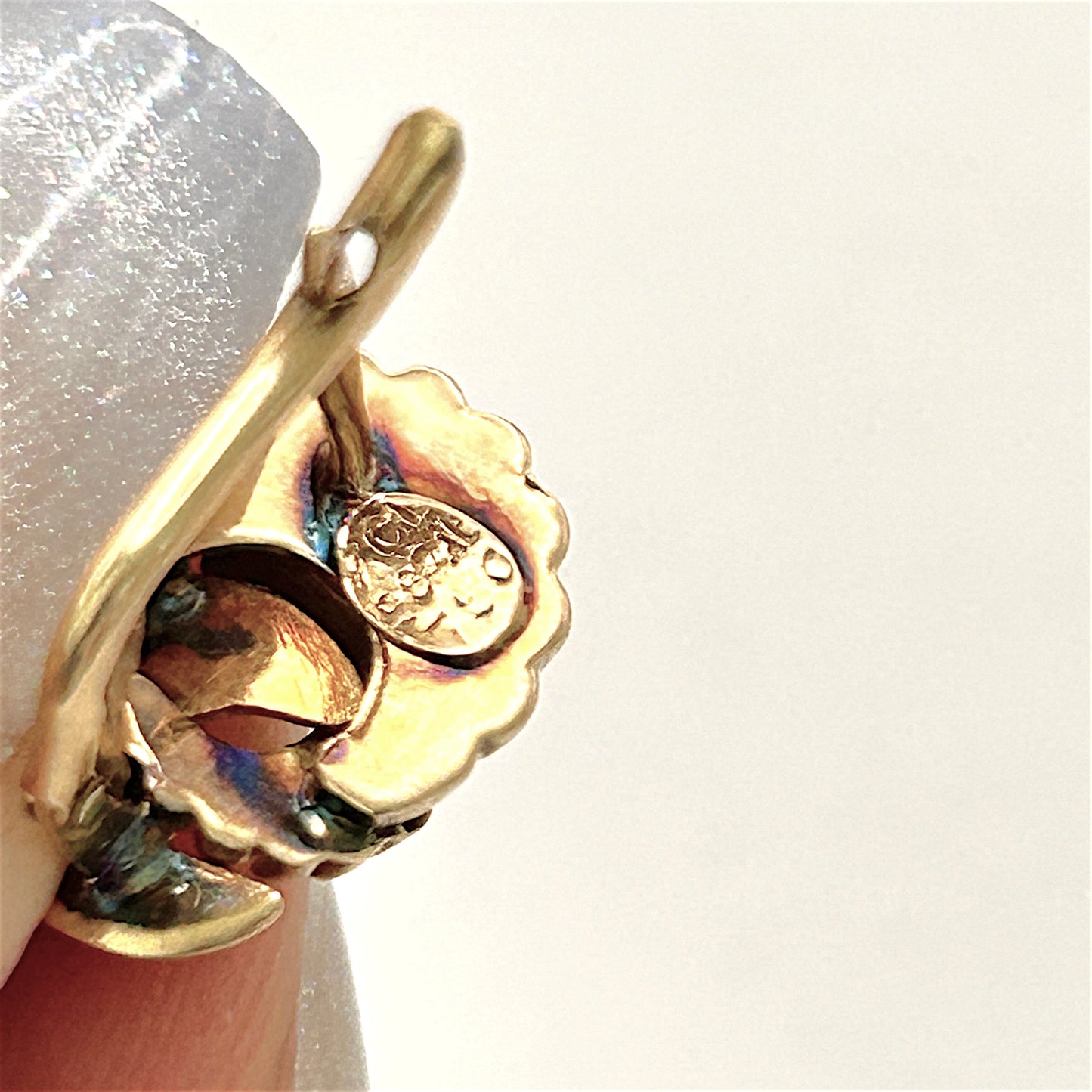 NZGD | 18ct Gold Vintage Rosette Shell Swirls Earrings