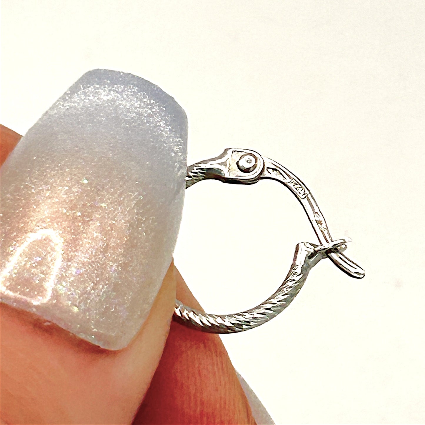 NZGD | 18ct White Gold Frostline Textured Hoop Earrings 13.4mm