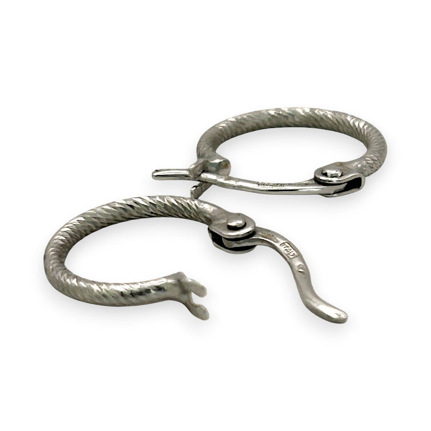 NZGD | 18ct White Gold Frostline Textured Hoop Earrings 13.4mm