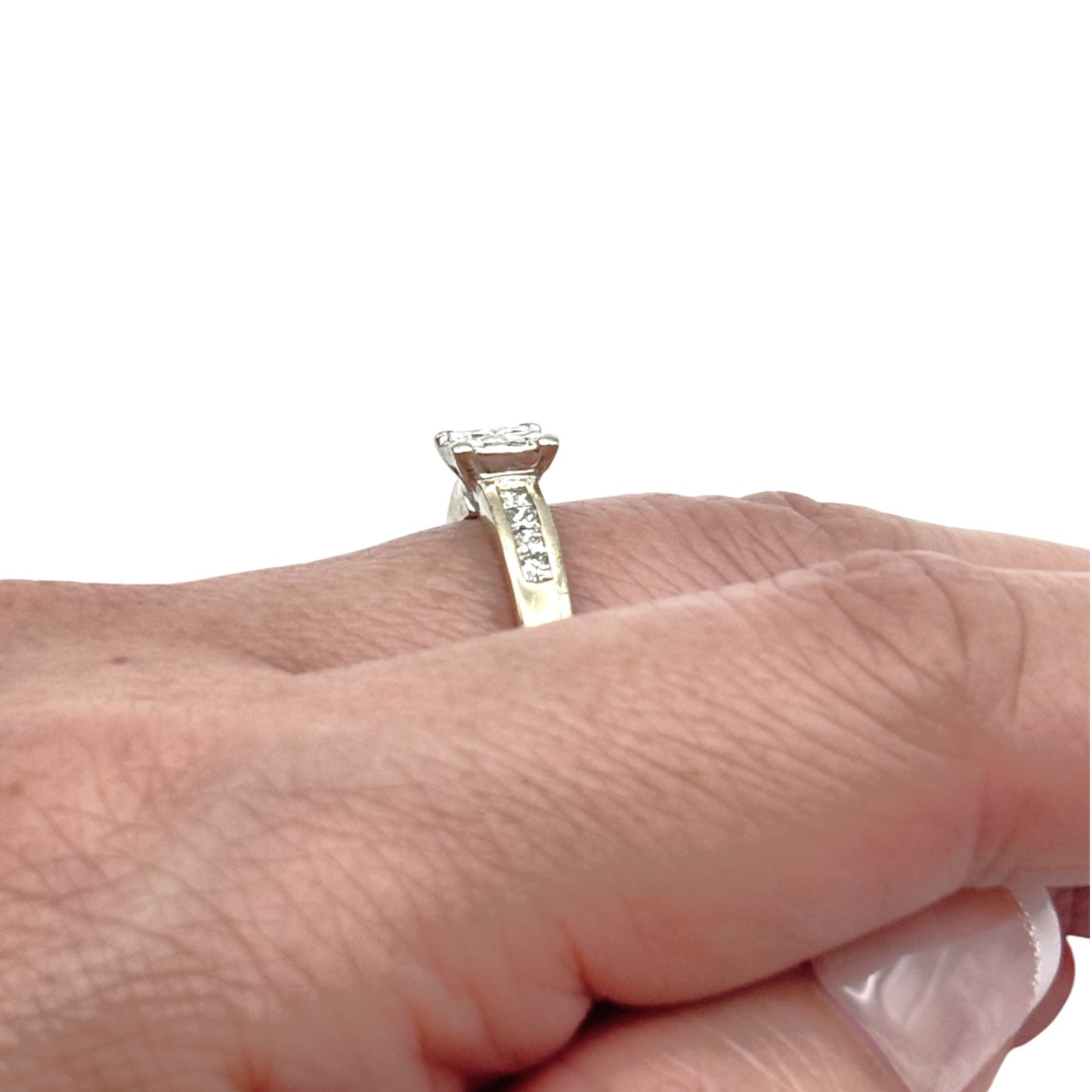 FLASH SALE | 9ct Gold Princess Cut Diamond Ring. Valuation $2,350.00. R # 280