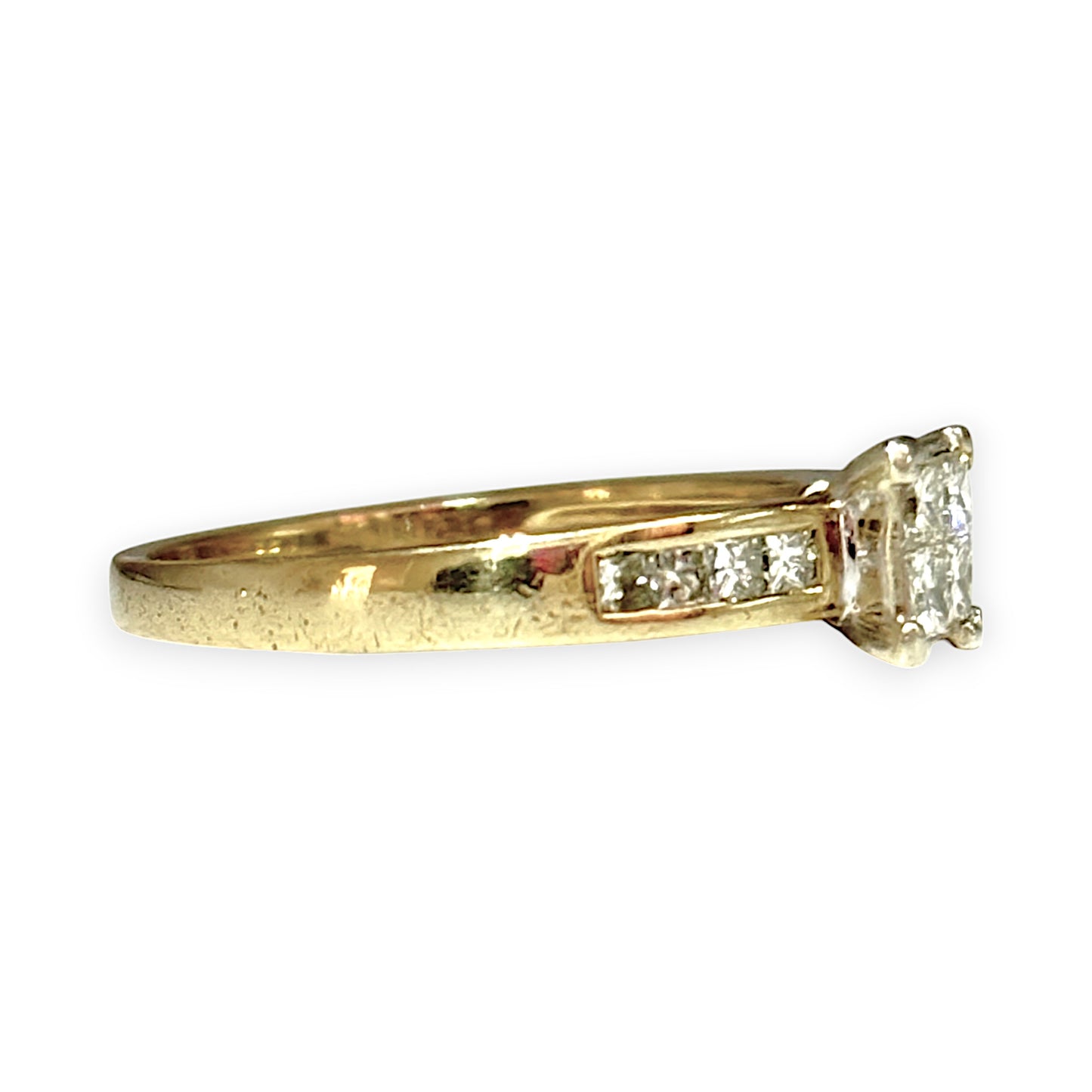 FLASH SALE | 9ct Gold Princess Cut Diamond Ring. Valuation $2,350.00. R # 280