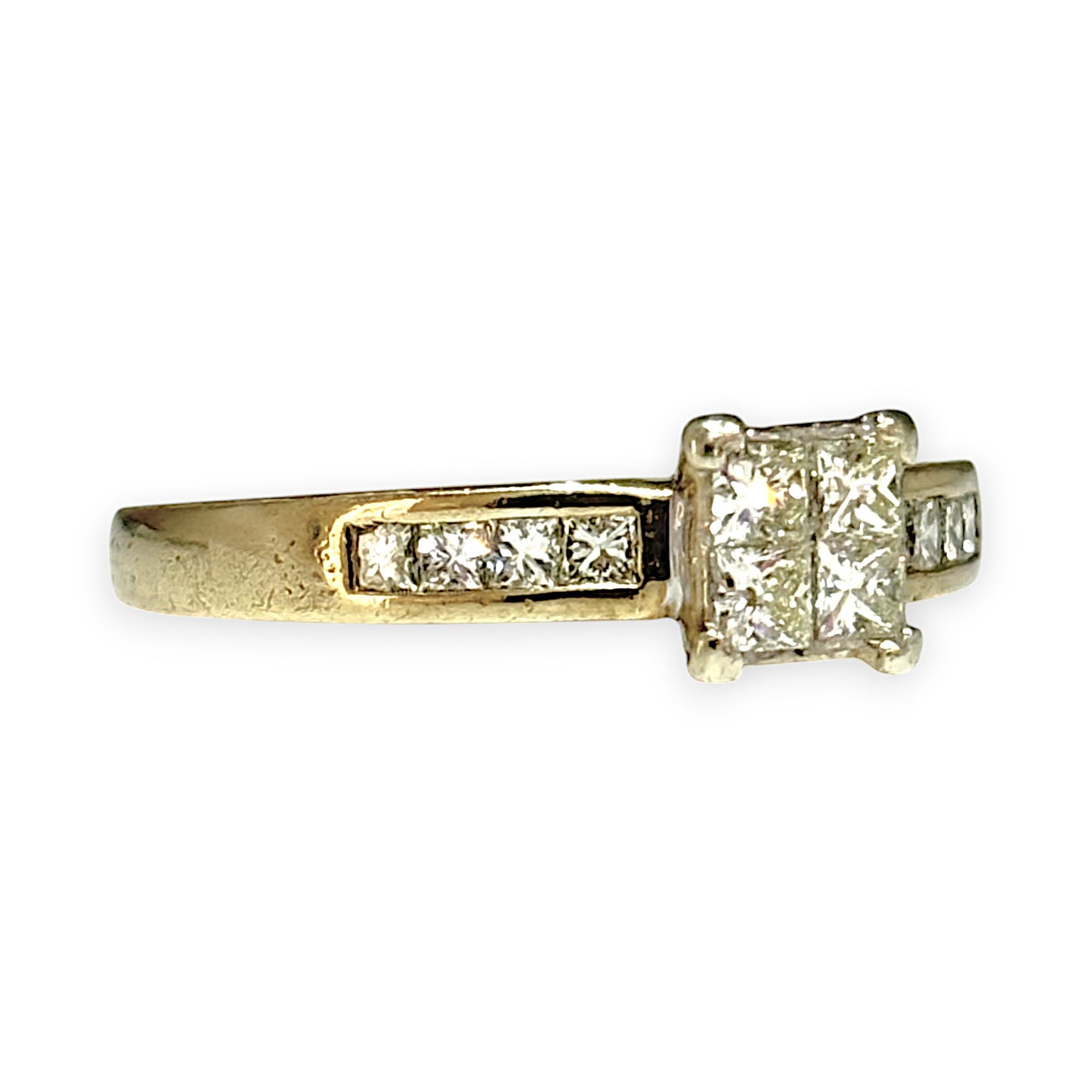 FLASH SALE | 9ct Gold Princess Cut Diamond Ring. Valuation $2,350.00. R # 280