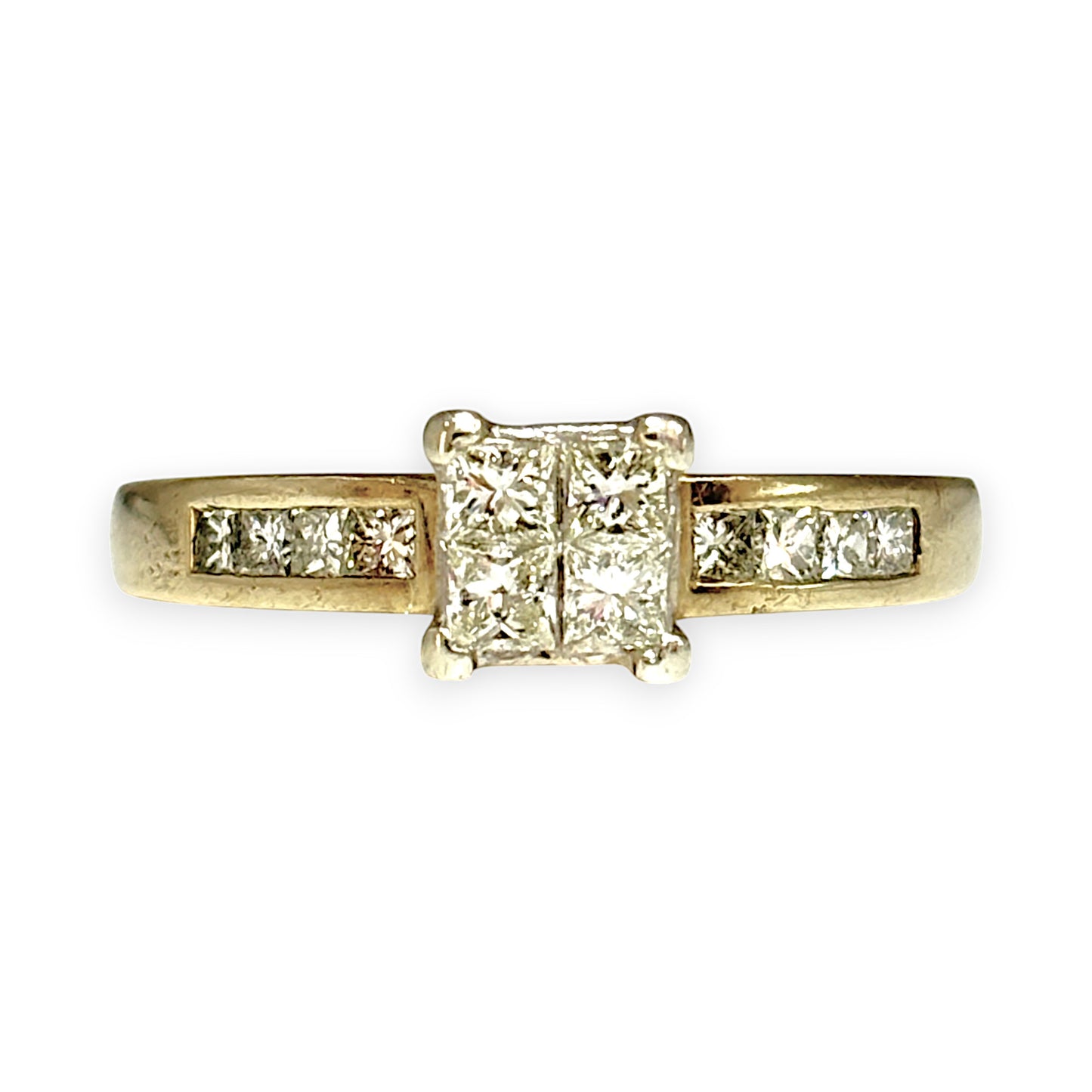 FLASH SALE | 9ct Gold Princess Cut Diamond Ring. Valuation $2,350.00. R # 280