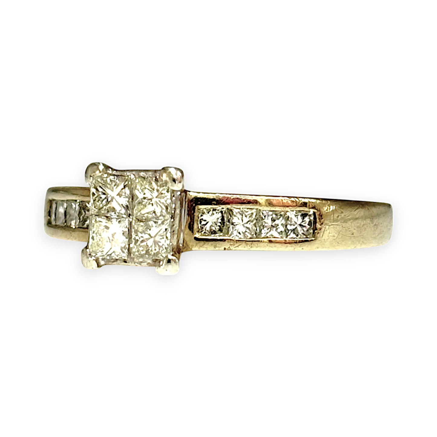 FLASH SALE | 9ct Gold Princess Cut Diamond Ring. Valuation $2,350.00. R # 280