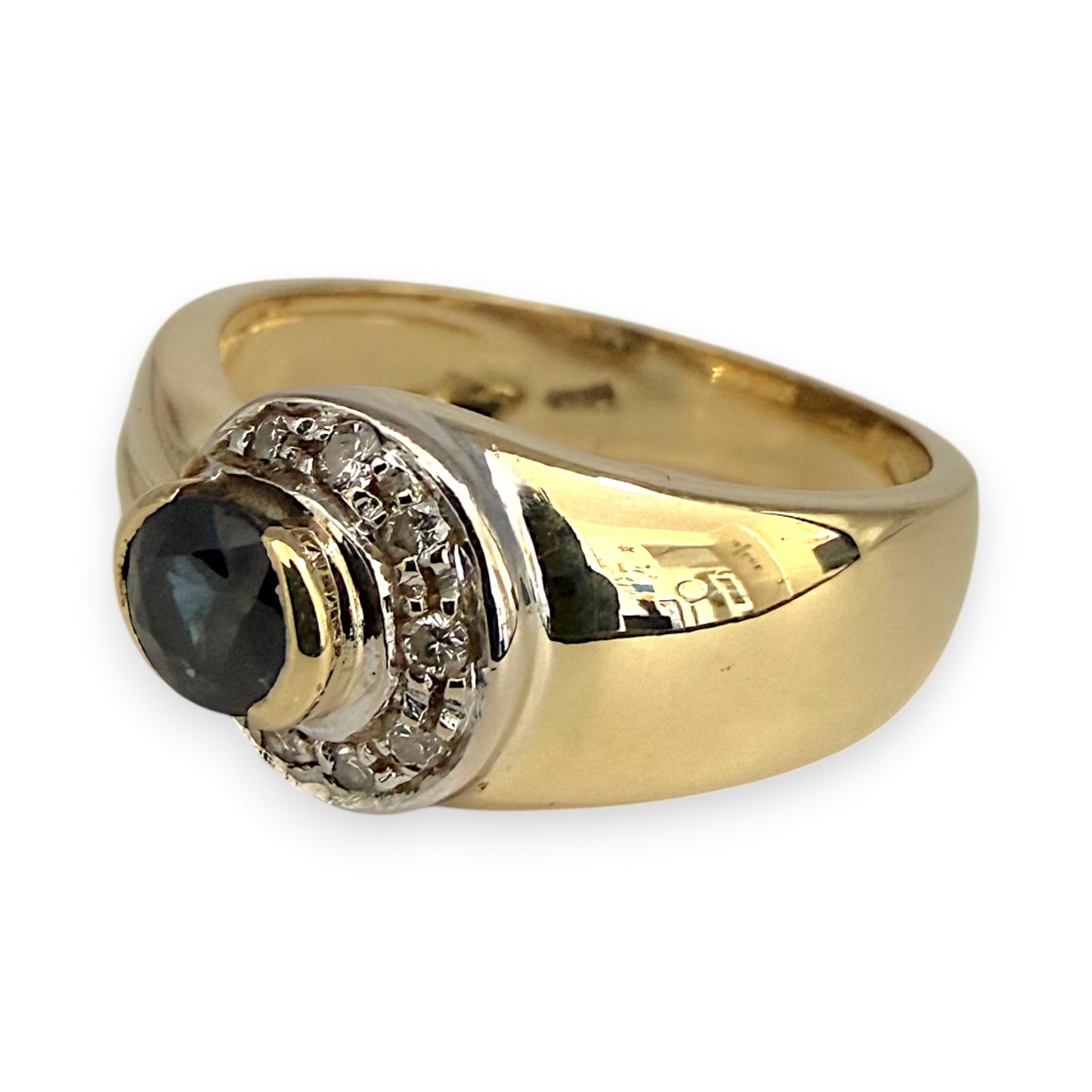 NZGD | 18ct Gold Midnight Crown Sapphire Ring Size M