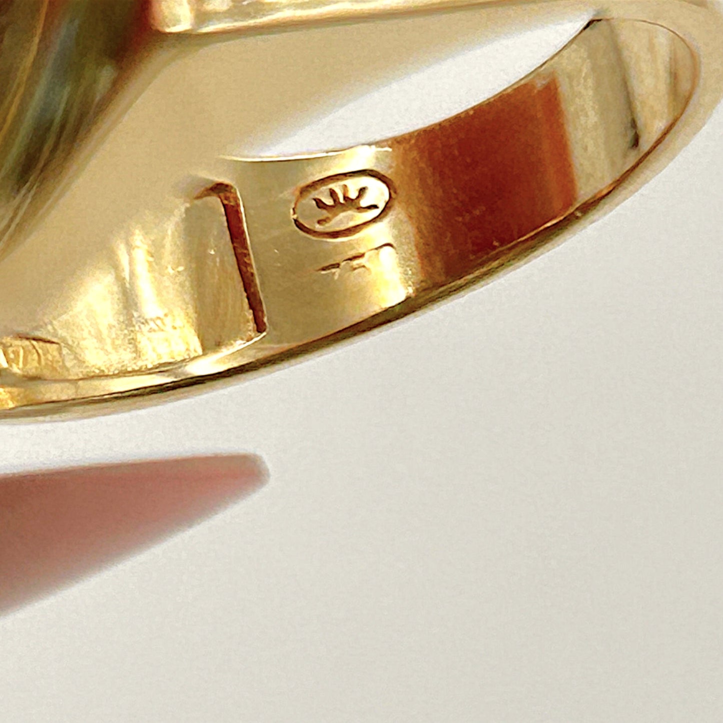 NZGD | 18ct Gold Anchor of Valor Signet Ring Size R