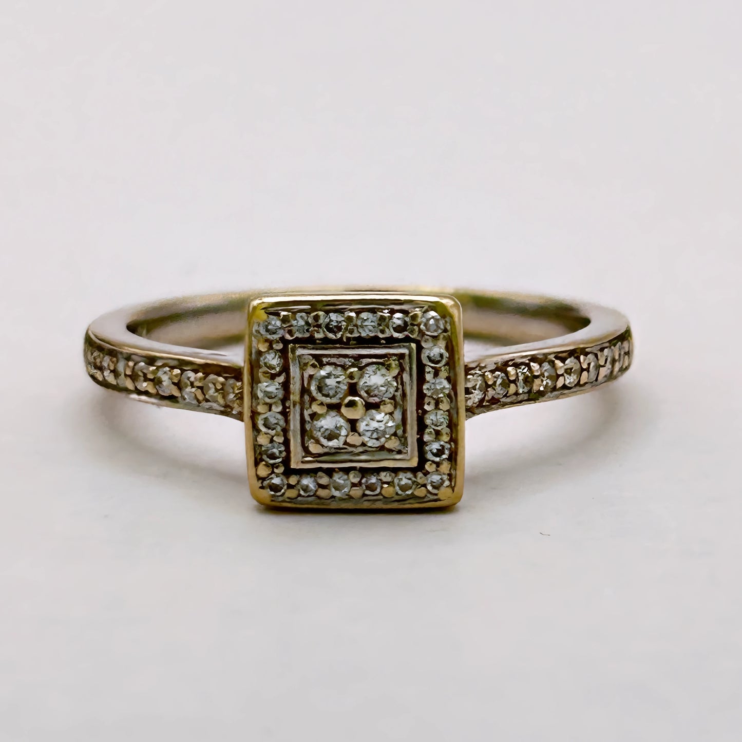 NZGD | 18ct Y/W Gold Radiant Square Diamond  Ring