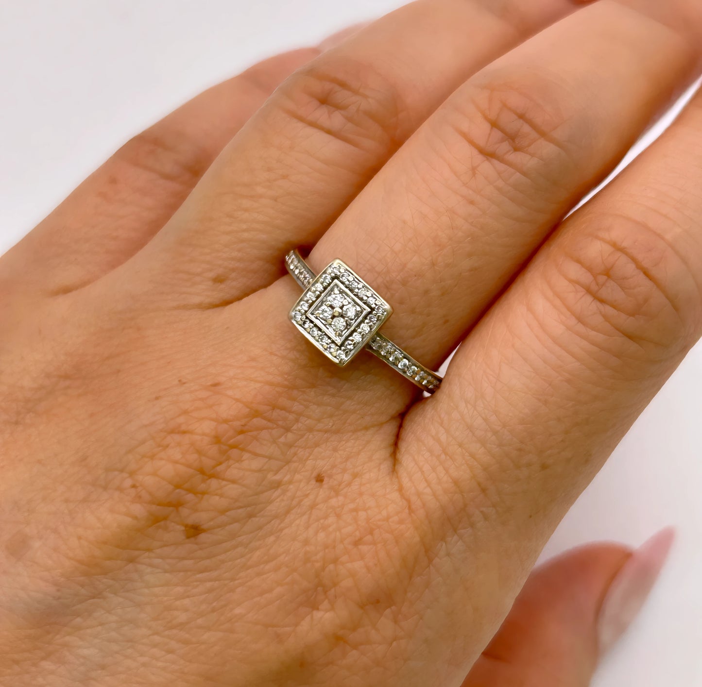 NZGD | 18ct Y/W Gold Radiant Square Diamond  Ring