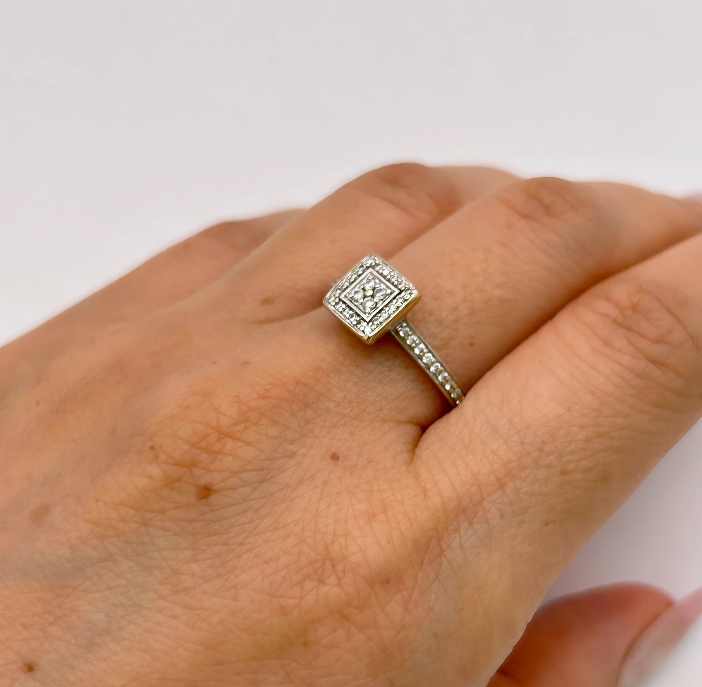 NZGD | 18ct Y/W Gold Radiant Square Diamond  Ring